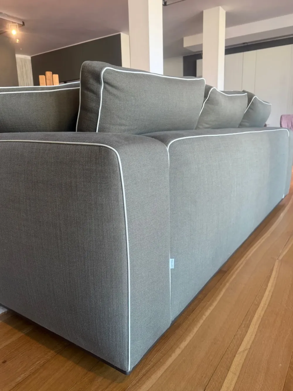 Divano Lineare Augusto a 12100€^Molteni & C New