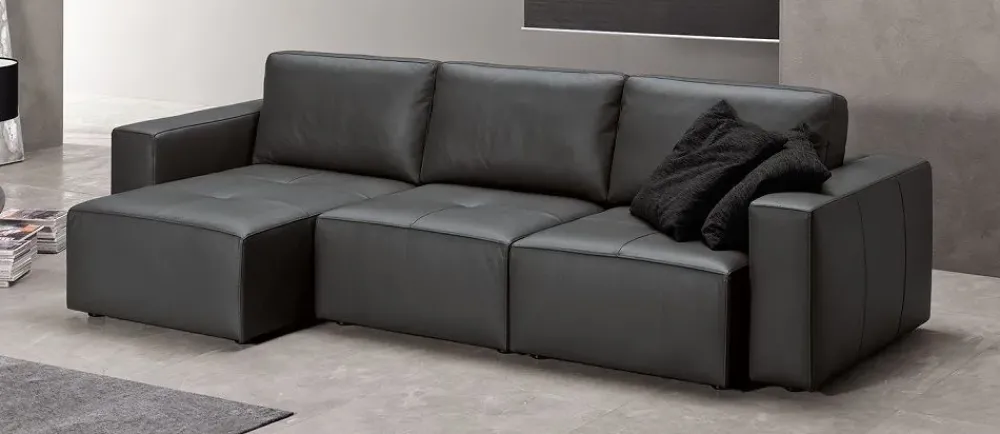 Excò Divano Lineare Divano mod.klauss con sedute estraibili rivestito in pelle fiore in promo-sconto del 50% a 2490 Euro- Divani