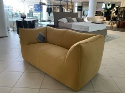 Divano Lineare in Tessuto sfoderabile  Le bambole di^B&B Italia Discount