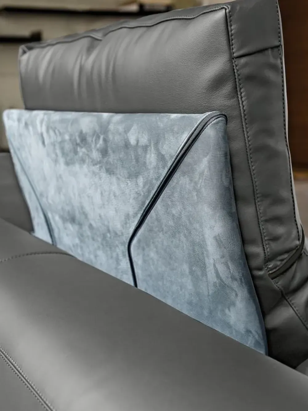 Arketipo Divano Lineare in Tessuto Atlas di- Divani