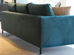 Divano Lineare modello Divano piuma velluto  di in offerta^Md work Online