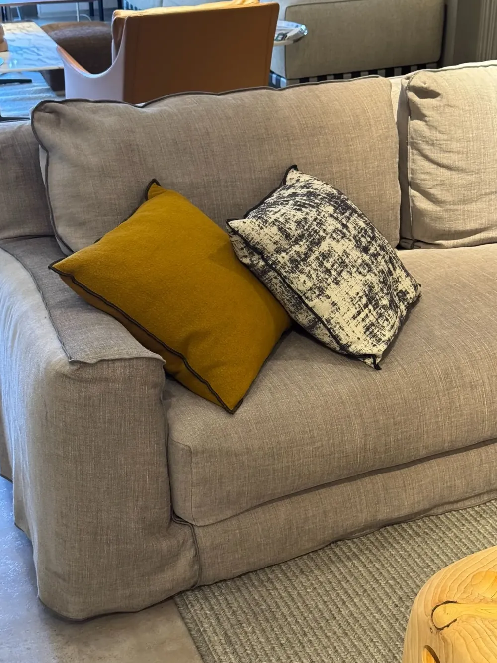 Gervasoni Divano Lineare modello Loll 12 di a prezzi outlet- Divani