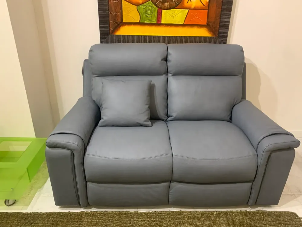 Artigianale Divano lineare modello Refrain di a prezzi convenienti- Divani