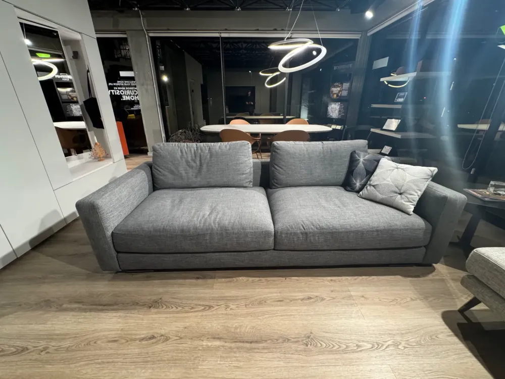 Hot Divano Lineare Myplace di a prezzo scontato Divani