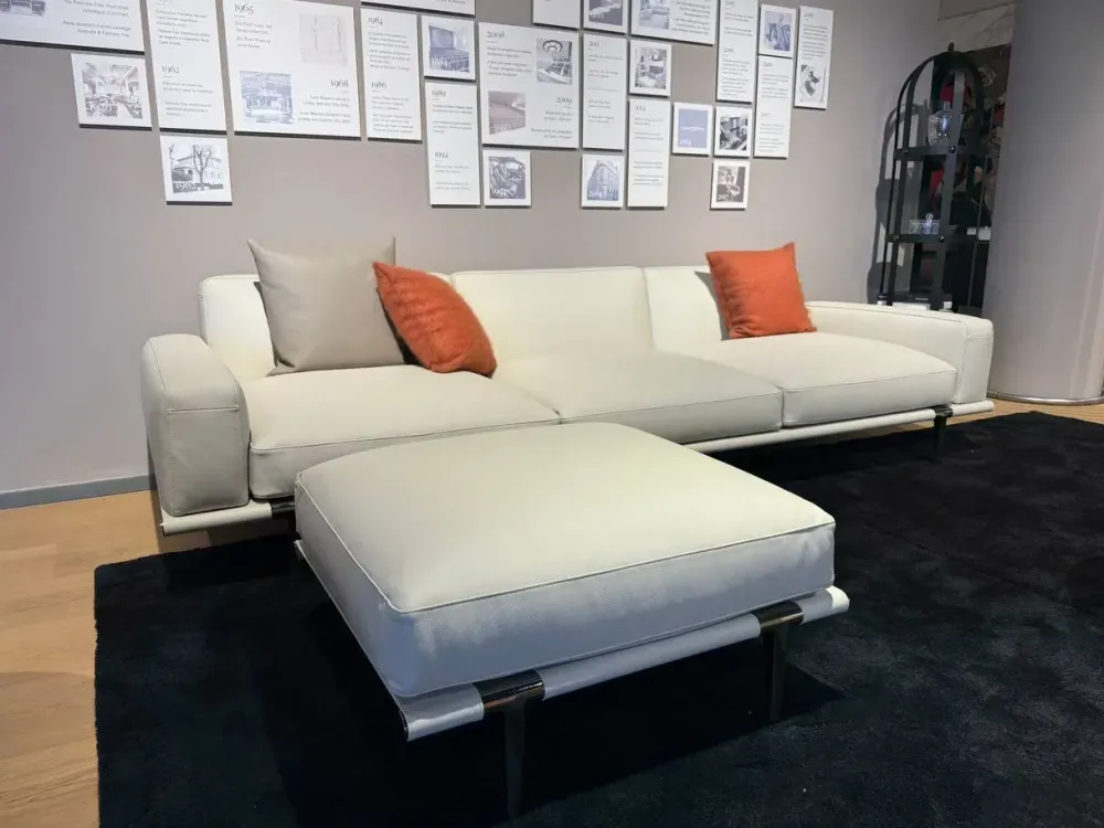 Divano Lineare pelle modello Let it be di^Poltrona Frau Discount