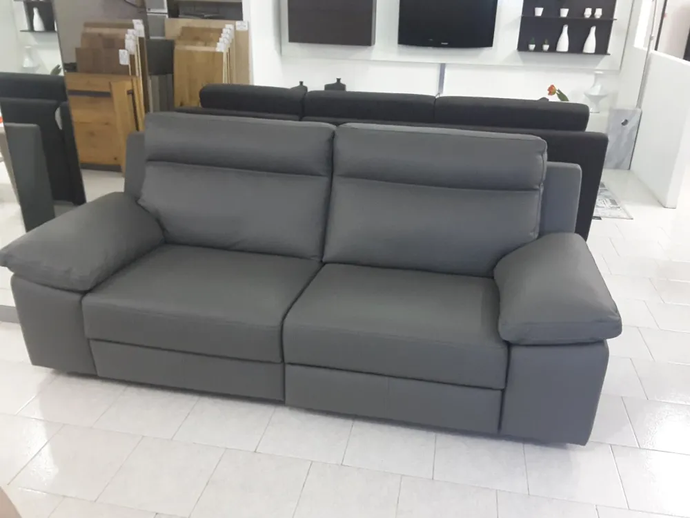 Discount Divano Lineare Taylor_s di a prezzo ribassato Divani