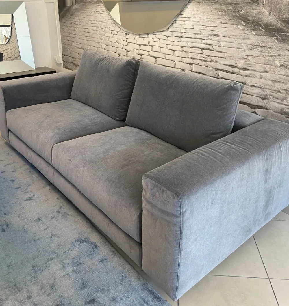 Online Divano lineare T-time piuma : con uno SCONTO ESCLUSIVO del 54% Divani