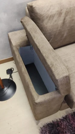 Divano Mandy tessuto in poliuretano   a prezzo scontato Divani