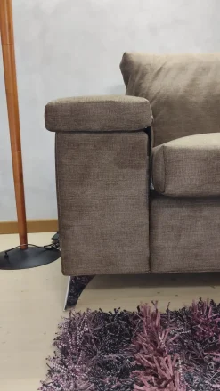 Divano Mandy tessuto in poliuretano   a prezzo scontato Divani