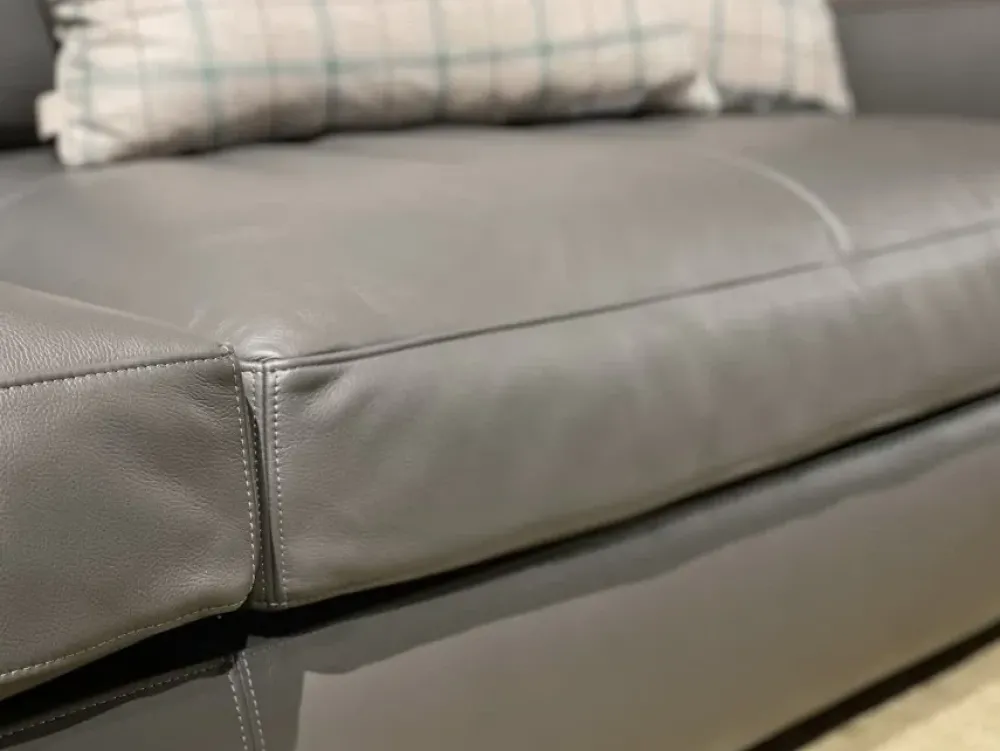 Divano Massimosistema in Pelle a prezzo scontato^Poltrona Frau Best