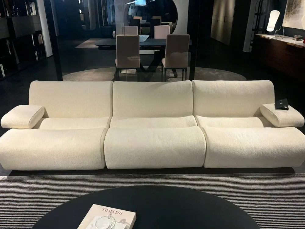 Poliform Divano Moderno Ernest con 3 posti a prezzo riservato- Divani