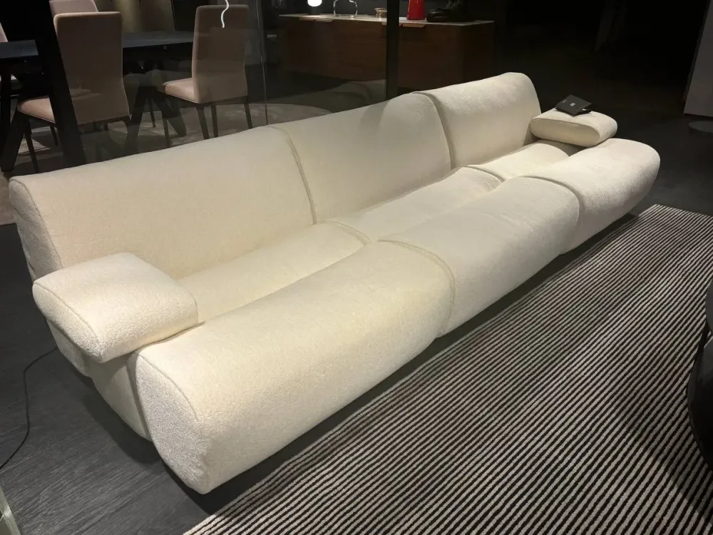 Poliform Divano Moderno Ernest con 3 posti a prezzo riservato- Divani