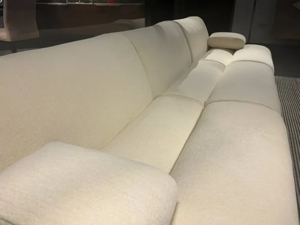 Poliform Divano Moderno Ernest con 3 posti a prezzo riservato- Divani