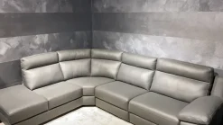 Calia Divano moderno pelle Taylor di con sconto del - 55%- Divani