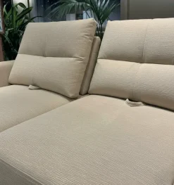 Divano moderno tessuto Extro divano 2 posti maxi di con sconto del - 44%^Mobilificio Bellutti Outlet