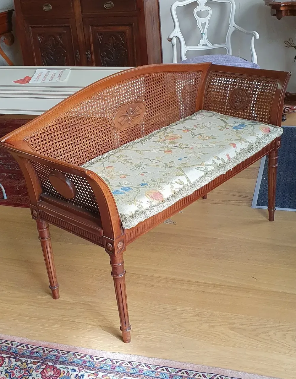 Divano Paglia vienna con cuscino in Tessuto a prezzo ribassato^Artigianale Sale