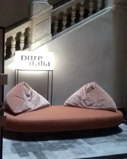 Sale Divano Papilo 3 posti : prezzo su richiesta. Compra ora! Divani