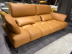 New Divano pelle in poliuretano   in Offerta Outlet Divani