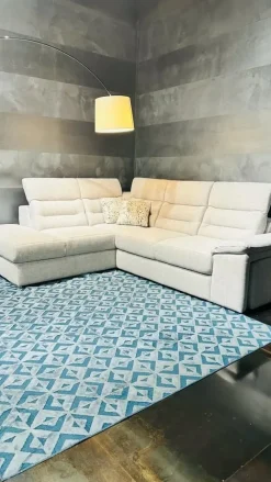 Gamma Divano Phil tessuto in poliuretano a prezzo Outlet- Divani