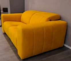 Felis Divano relax in Offerta Outlet. Tessuto misto piuma. Acquista ora!- Divani