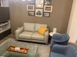 Divano Russel di in stile moderno a prezzo scontato^Le Comfort Best