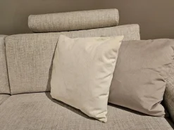 Outlet Divano Square in Tessuto sfoderabile  di scontato 37% Divani