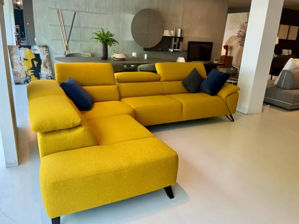 Nicoletti Home Divano Tesla in Tessuto a prezzo ribassato- Divani