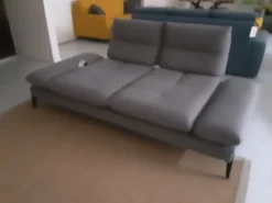 Divano tessuto in poliuretano a prezzo Outlet^Nicoletti Home New