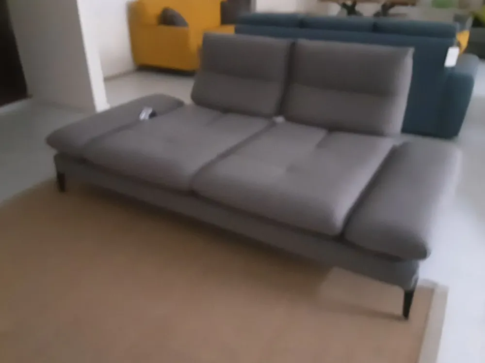 Divano tessuto in poliuretano a prezzo Outlet^Nicoletti Home New