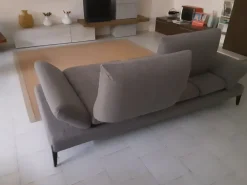 Divano tessuto in poliuretano a prezzo Outlet^Nicoletti Home New