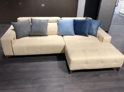 Outlet Divano Tiffany in Microfibra non sfoderabile di scontato 60% Divani