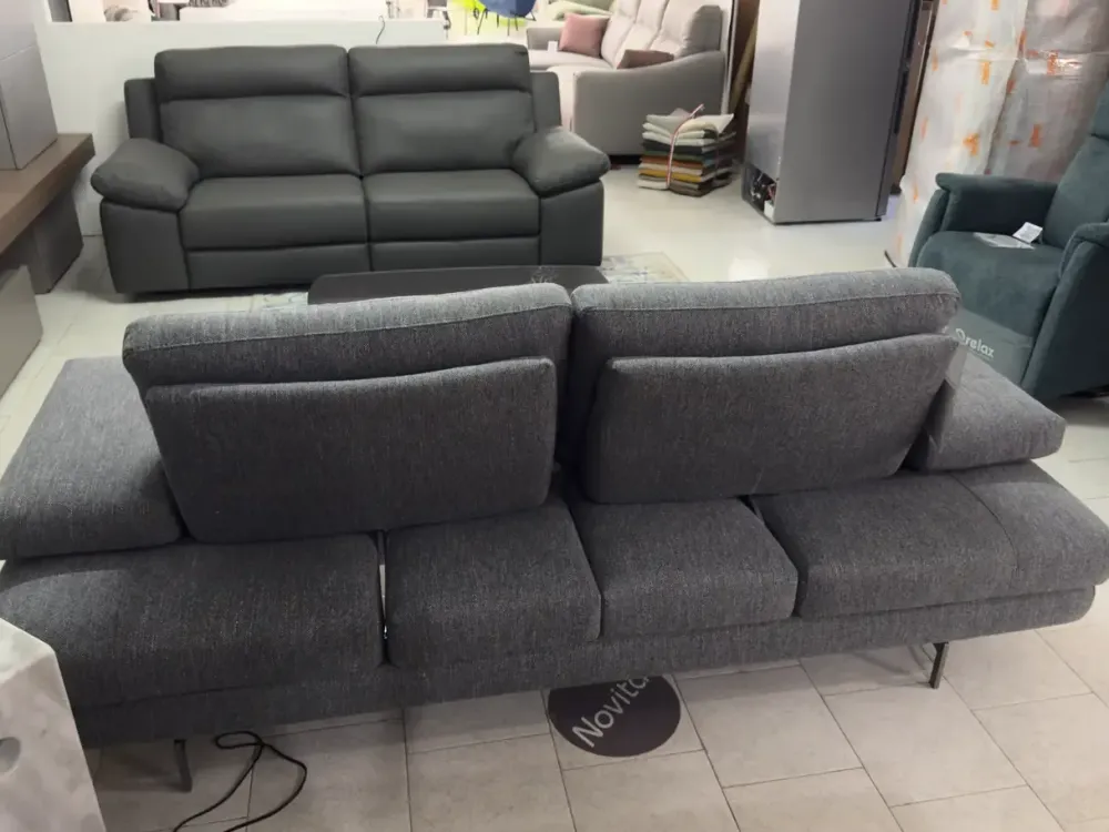 Outlet Divano Toby-wing in Tessuto sfoderabile di scontato 43% Divani