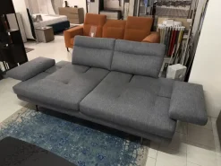 Outlet Divano Toby-wing in Tessuto sfoderabile di scontato 43% Divani