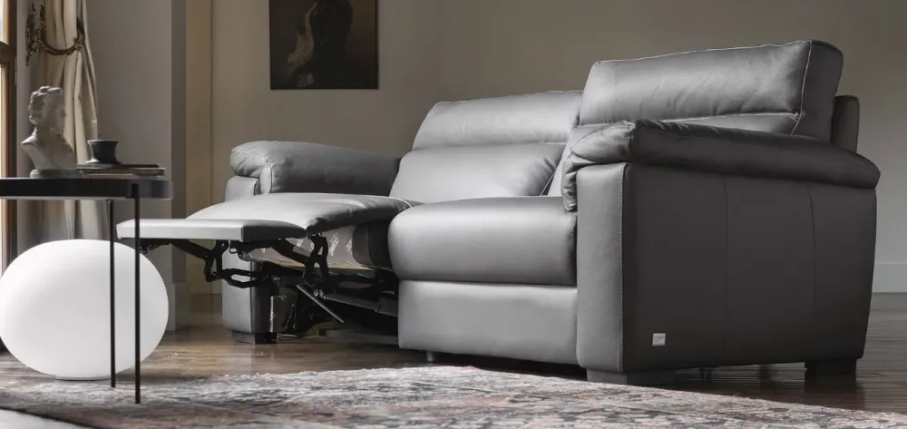 Doimo Salotti Divano William pelle in poliuretano a prezzo scontato- Divani