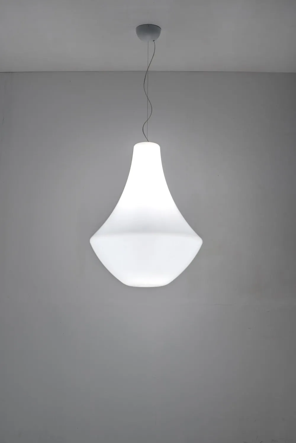 Lampada a sospensione in altro Monarque a prezzo scontato^Linea Light New