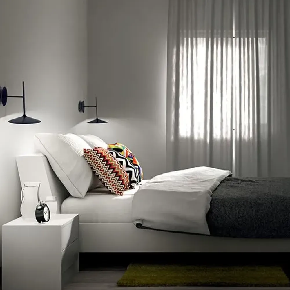 Lampada da parete in metallo Poe wall a prezzo scontato^Linea Light Discount