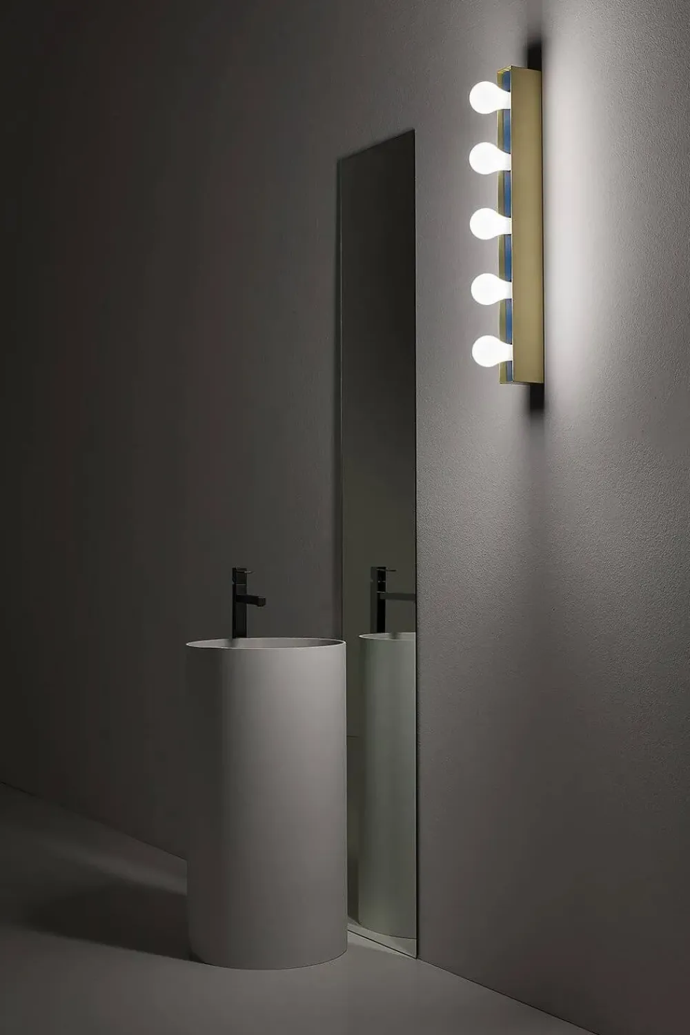 Vesoi Lampada da parete Up & down a prezzo scontato- Applique Da Parete