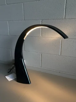 Lampada da tavolo Taj  Nero a prezzi outlet Lampade Da Tavolo