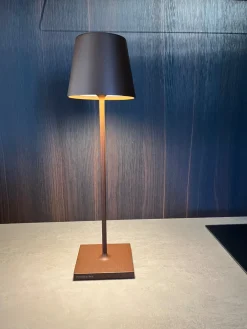 Lampada da tavolo stile Design Poldina pro a prezzi outlet^Zafferano Online
