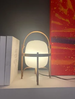 Santa e Cole Lampada da terra Cesta con un ribasso esclusivo- Lampade Da Terra