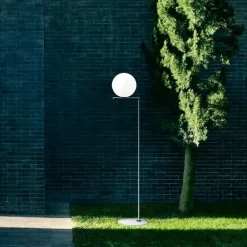 Lampada da terra Ic f2 outdoor a prezzo Outlet^Flos Outlet