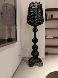 Outlet Lampada da terra Kabuki grande a prezzo Outlet Lampade Da Terra