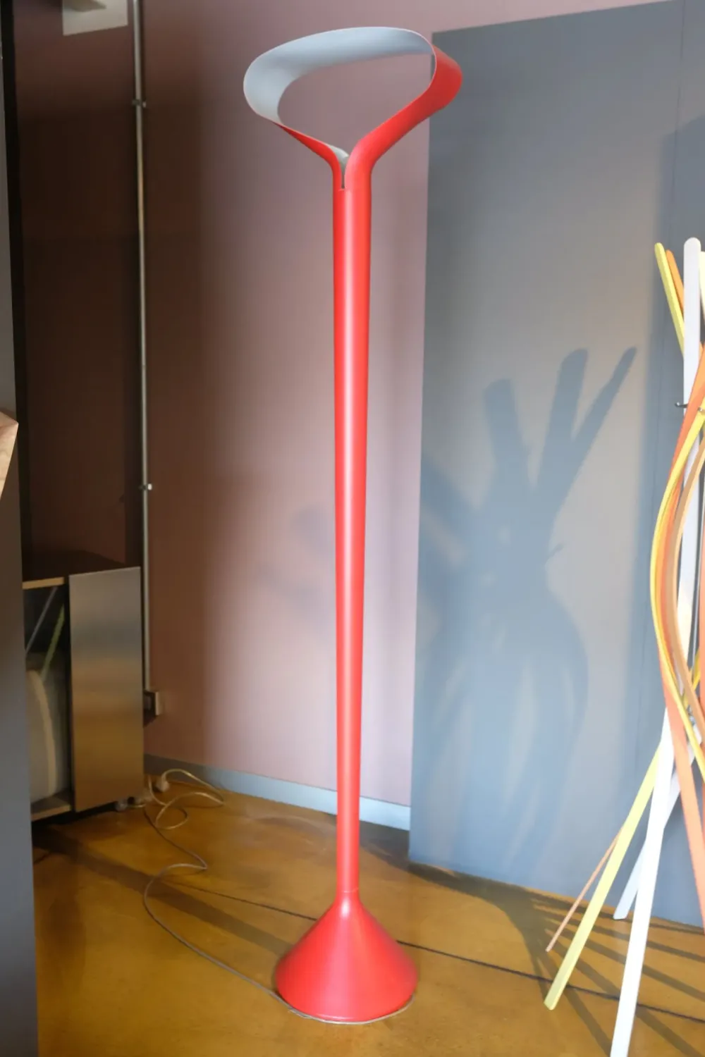 Lampada da terra stile Design Elmanco in offerta^Kristalia Hot