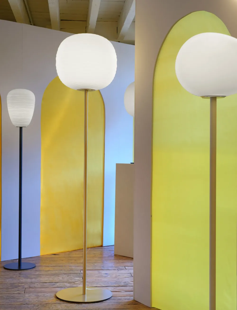 Foscarini Lampada da terra stile Design Gem in offerta- Lampade Da Terra