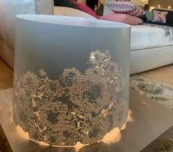 Lampada da terra Tavolino luminoso central park con un ribasso esclusivo^Karman Discount