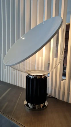 Lampada Taccia pmma a PREZZI OUTLET^Flos Online