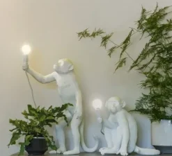 Seletti Lampada Monkey lamp white a PREZZI OUTLET- Lampade Da Tavolo