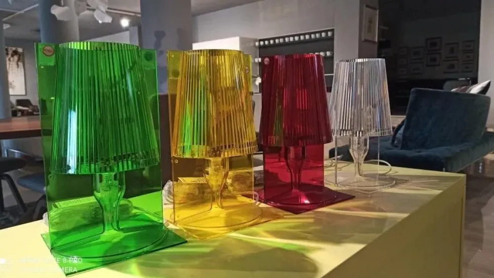 Kartell Lampada Take in OFFERTA OUTLET- Lampade Da Tavolo