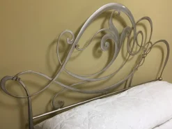 Pama Letti Letto classico con gambe Venaria a prezzo scontato- Letti