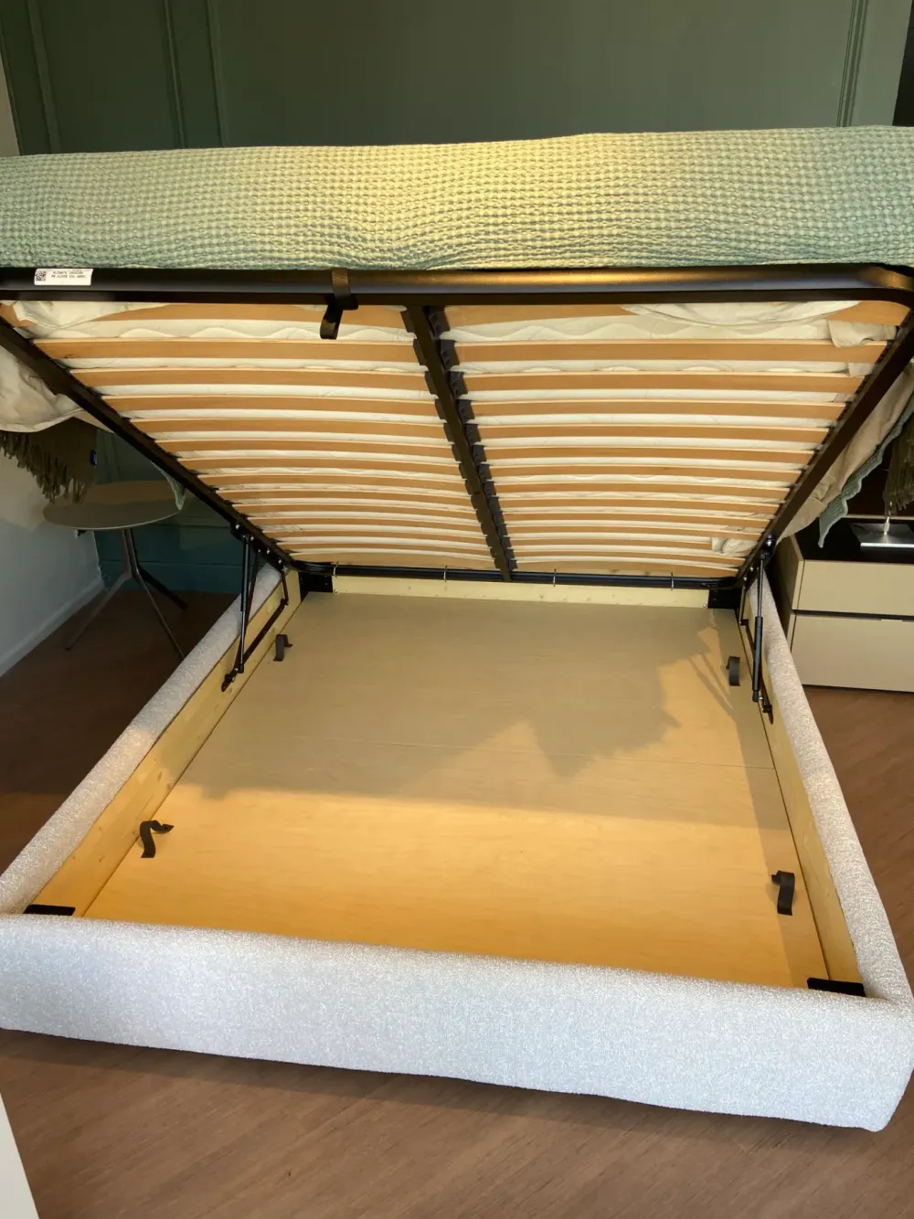 Bolzan Letto design con contenitore Iorca a prezzo scontato- Letti